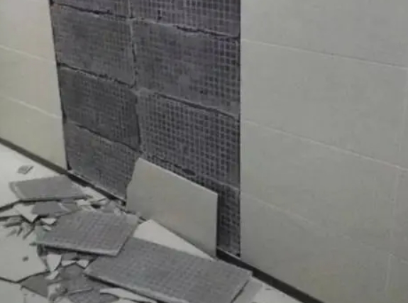 岳西瓷砖空鼓维修公司分享下岳西墙砖松动维修的知识